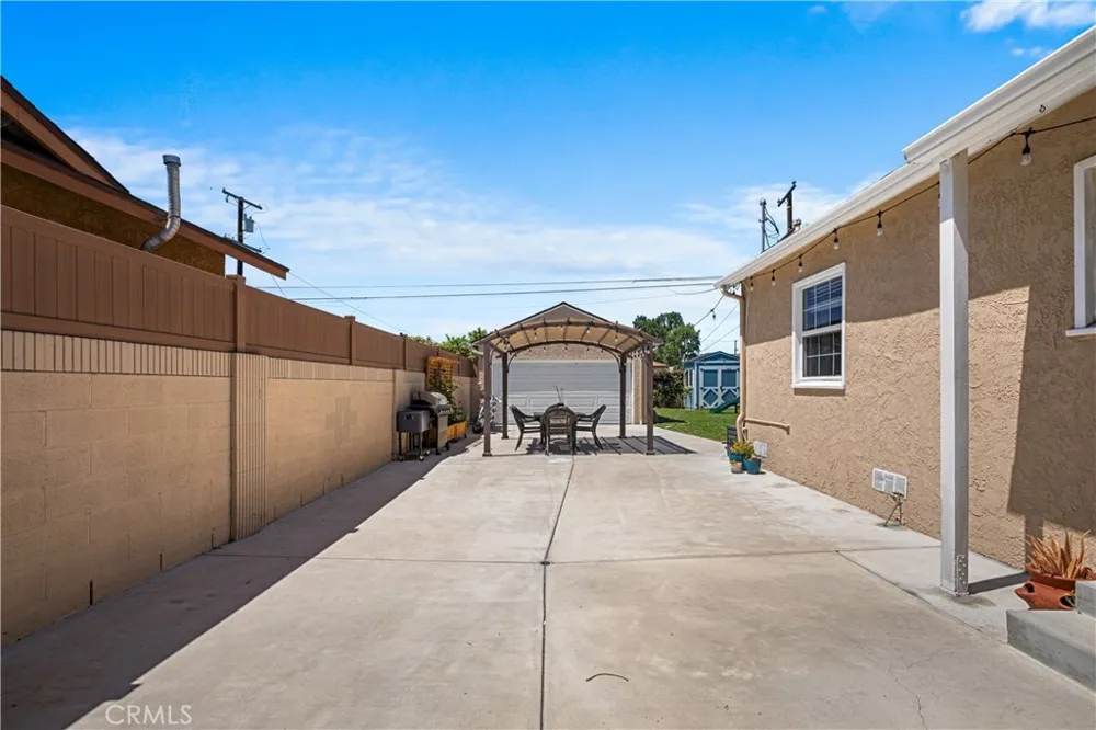 6013 Premiere Avenue Lakewood, CA 90712