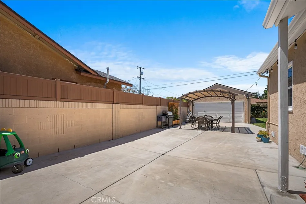 6013 Premiere Avenue Lakewood, CA 90712