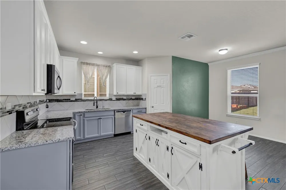 453 Nova Zembla New Braunfels, TX 78130