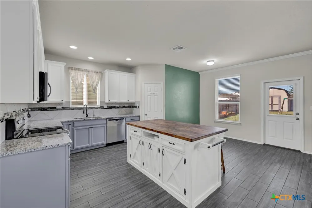453 Nova Zembla New Braunfels, TX 78130