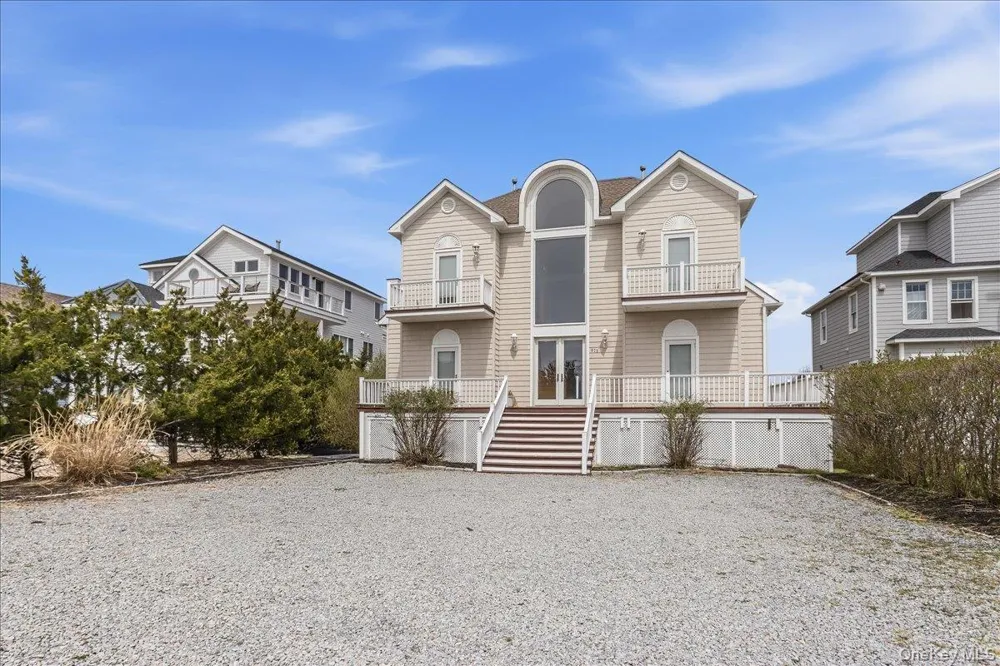 672 Dune Road Westhampton Beach, NY 11978