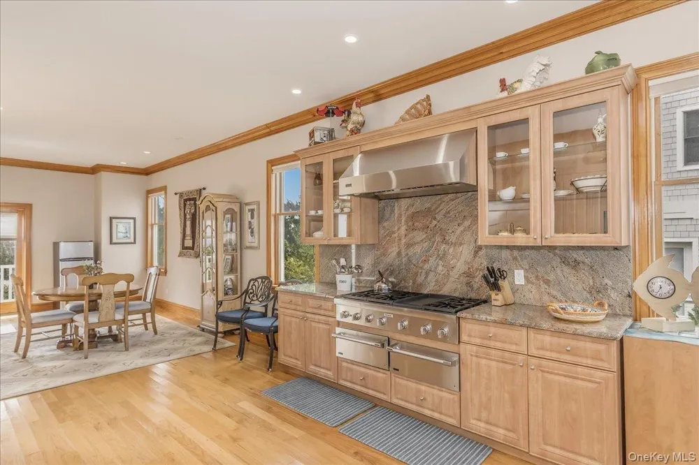 672 Dune Road Westhampton Beach, NY 11978