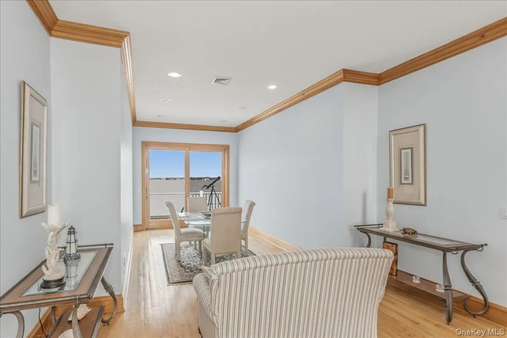672 Dune Road Westhampton Beach, NY 11978