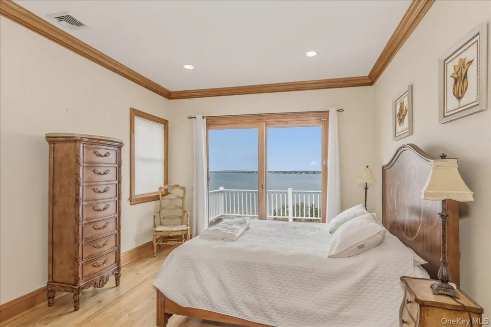 672 Dune Road Westhampton Beach, NY 11978