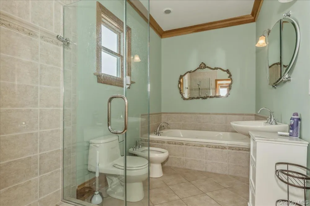 672 Dune Road Westhampton Beach, NY 11978