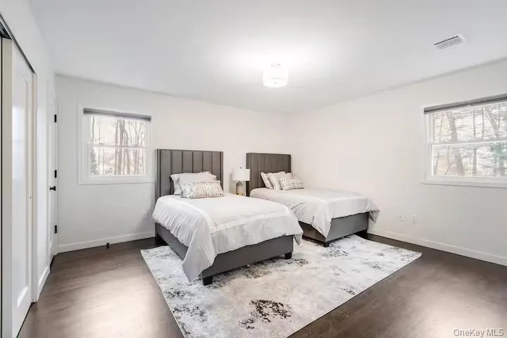 9 E Stemmer Lane Suffern, NY 10901