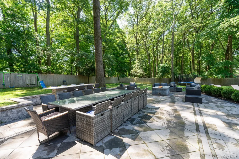 9 E Stemmer Lane Suffern, NY 10901