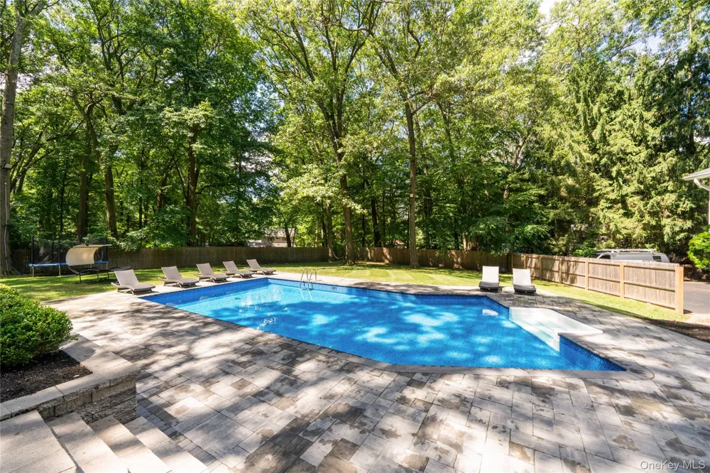 9 E Stemmer Lane Suffern, NY 10901