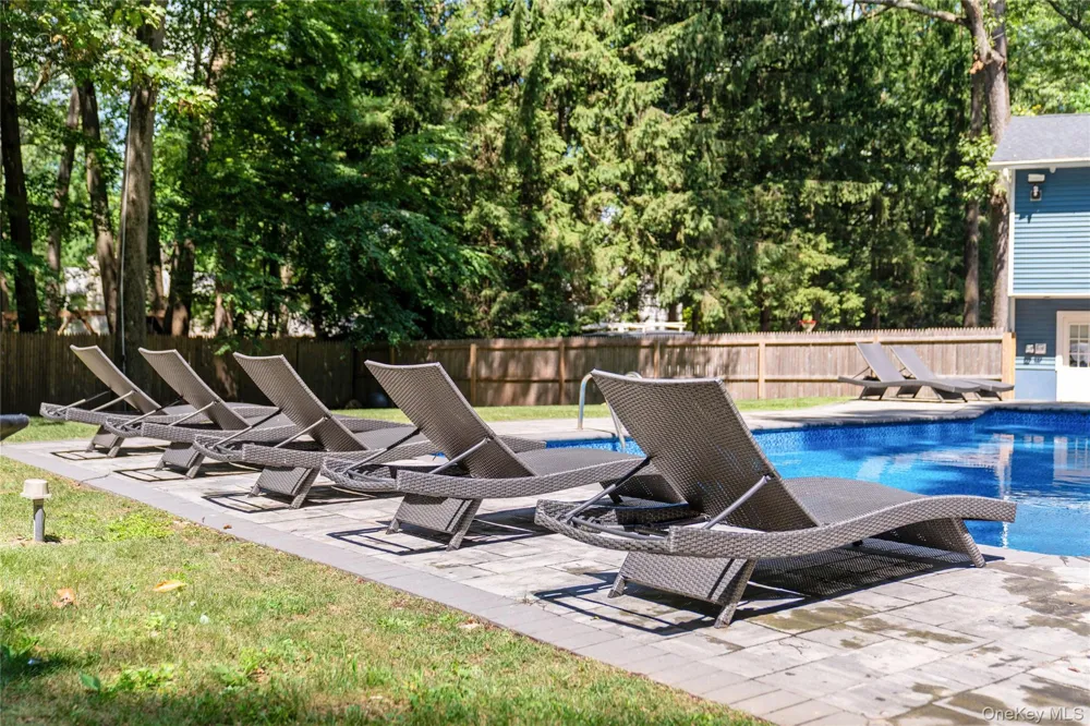 9 E Stemmer Lane Suffern, NY 10901