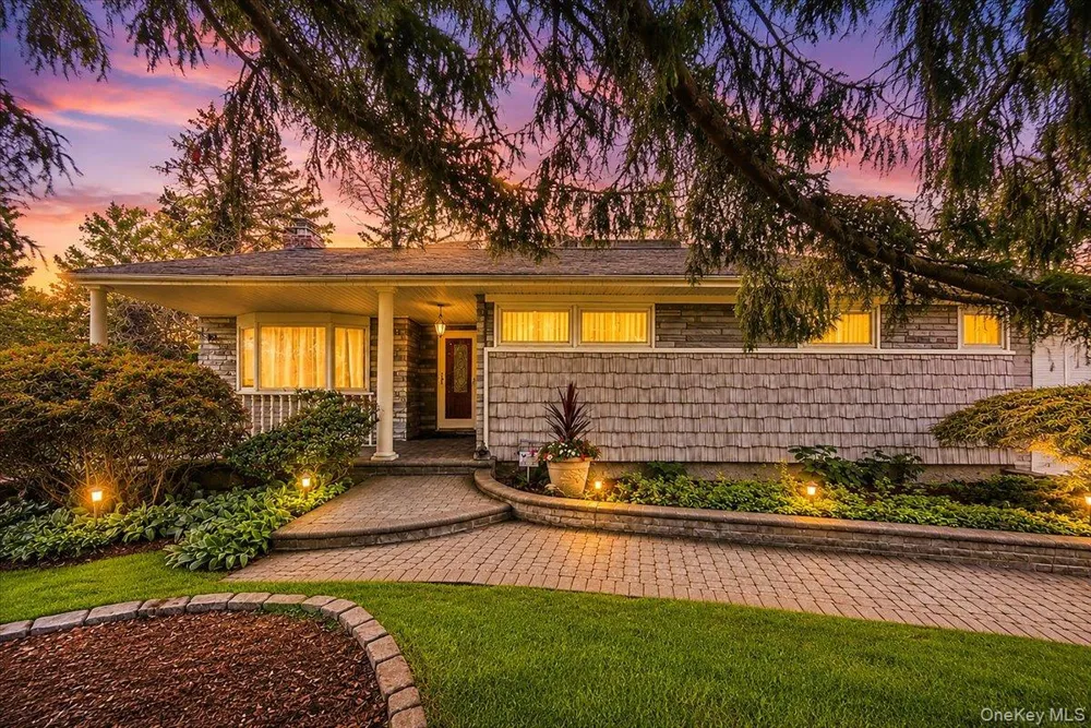 204 Franklin Street Massapequa Park, NY 11762