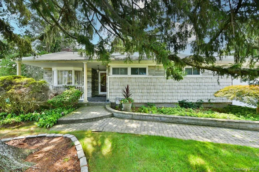 204 Franklin Street Massapequa Park, NY 11762