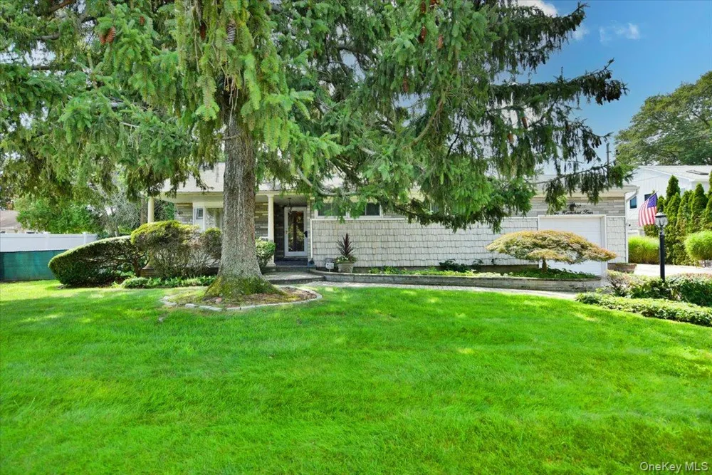 204 Franklin Street Massapequa Park, NY 11762