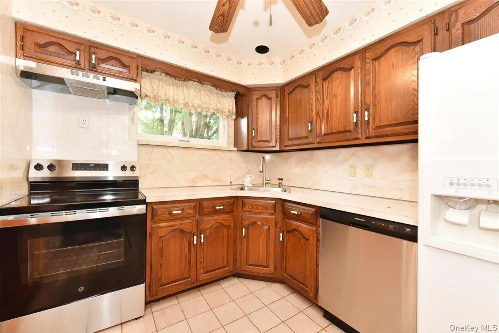 204 Franklin Street Massapequa Park, NY 11762