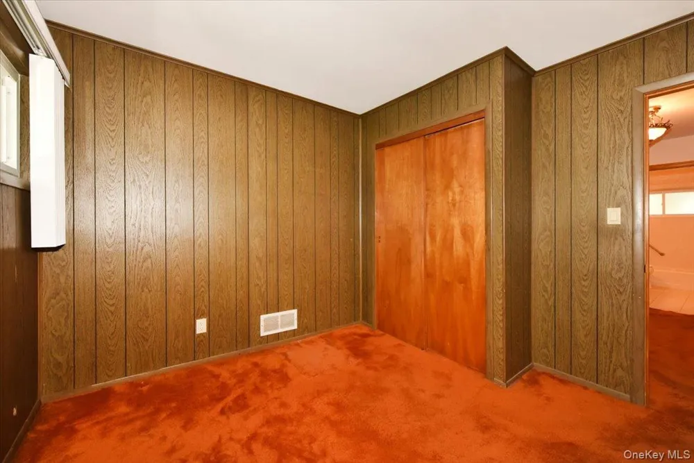 204 Franklin Street Massapequa Park, NY 11762