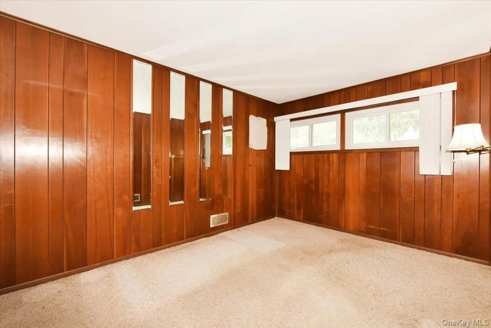 204 Franklin Street Massapequa Park, NY 11762