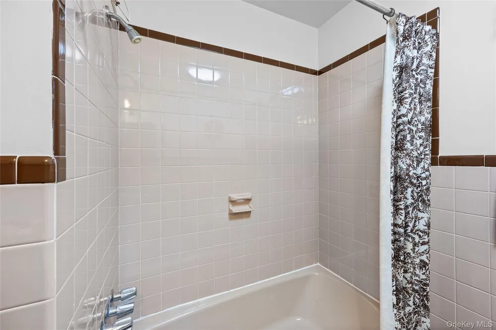 2625 Great Peconic Bay Boulevard Laurel, NY 11948