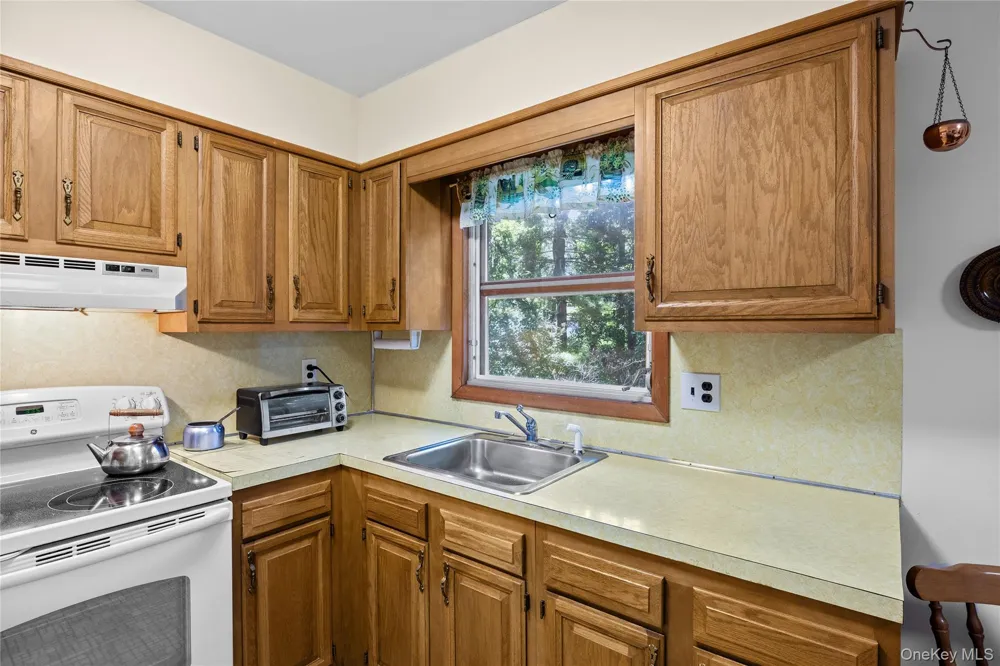 2625 Great Peconic Bay Boulevard Laurel, NY 11948