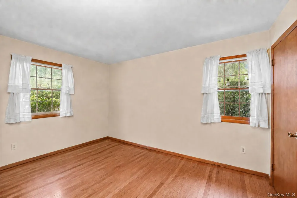 2625 Great Peconic Bay Boulevard Laurel, NY 11948