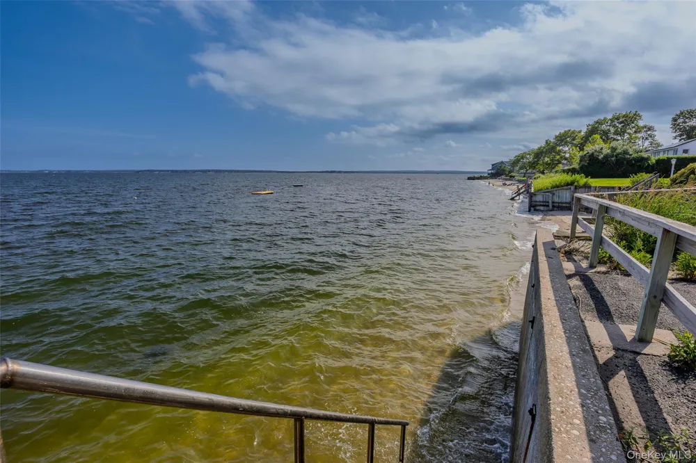 2625 Great Peconic Bay Boulevard Laurel, NY 11948