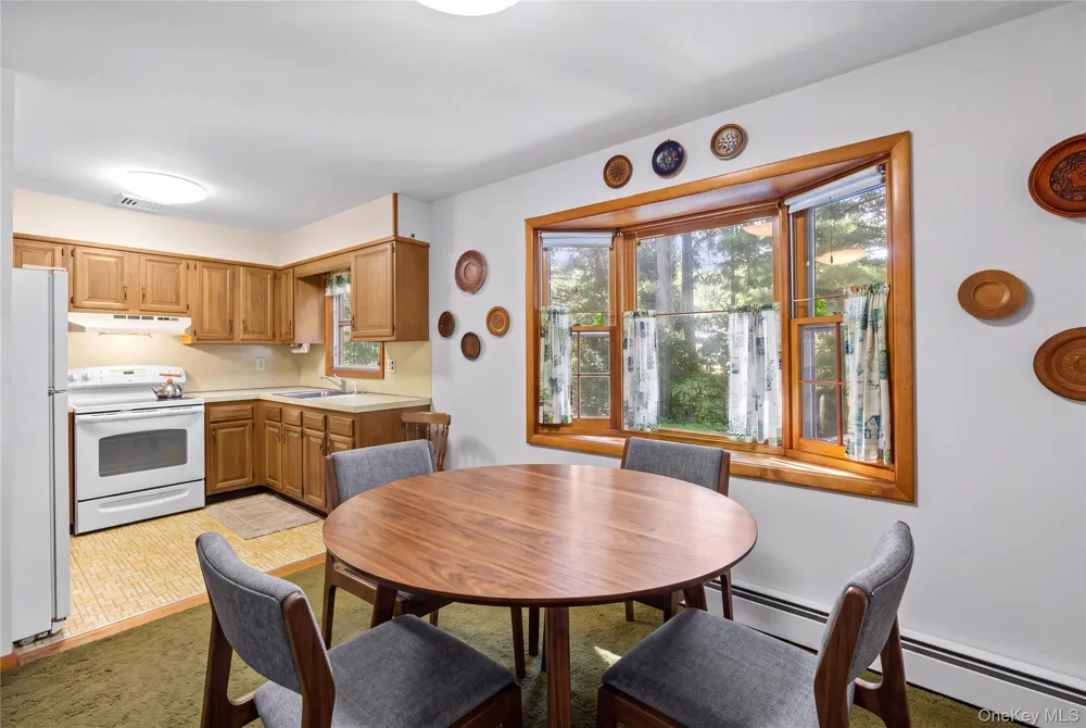 2625 Great Peconic Bay Boulevard Laurel, NY 11948