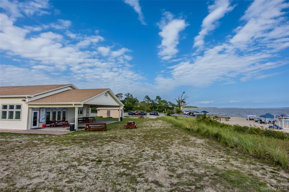 2625 Great Peconic Bay Boulevard Laurel, NY 11948