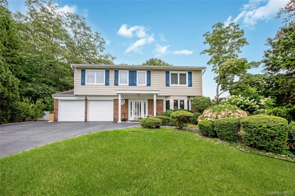 15 Melrose Lane Commack, NY 11725