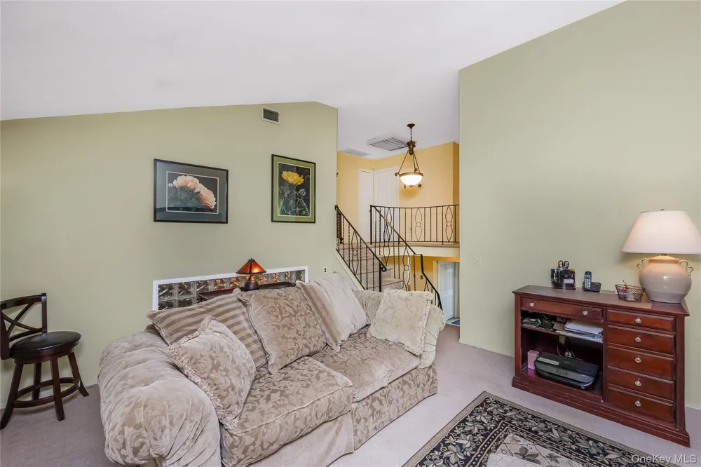 15 Melrose Lane Commack, NY 11725