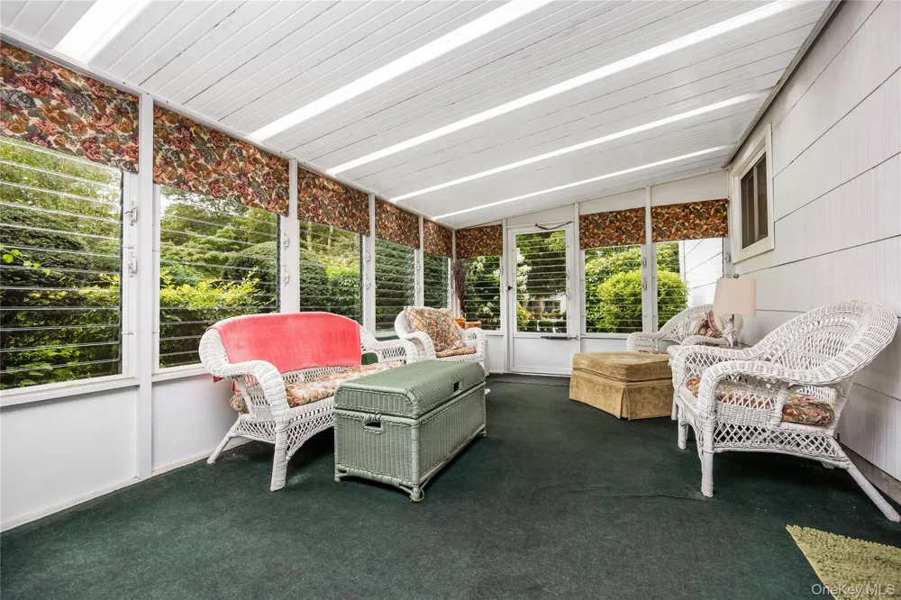 15 Melrose Lane Commack, NY 11725