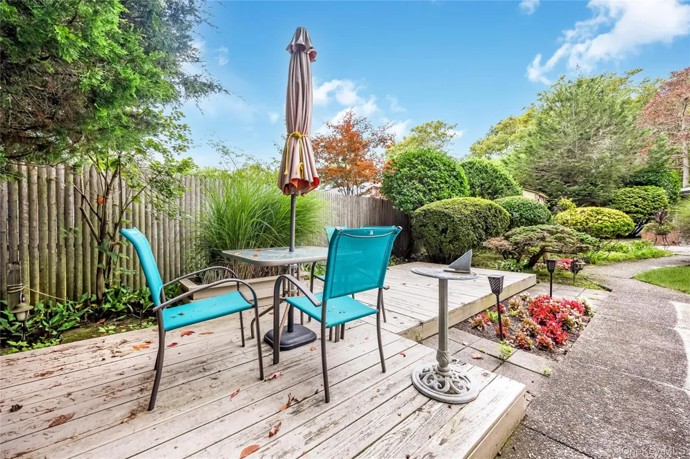 15 Melrose Lane Commack, NY 11725