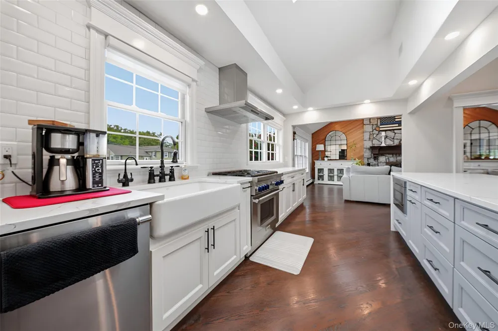5 Renee Place Massapequa Park, NY 11762