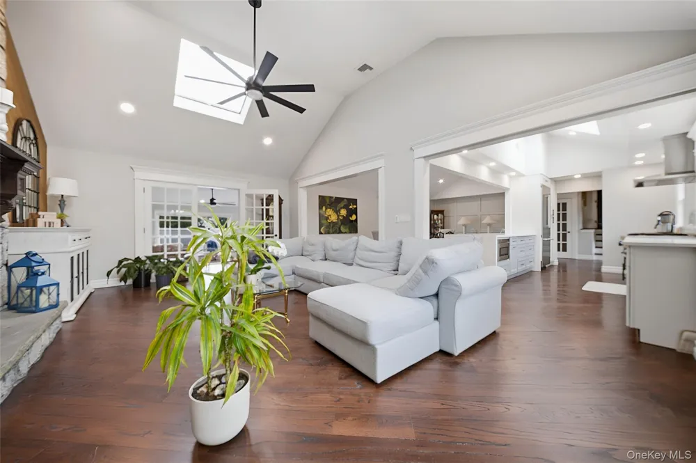 5 Renee Place Massapequa Park, NY 11762
