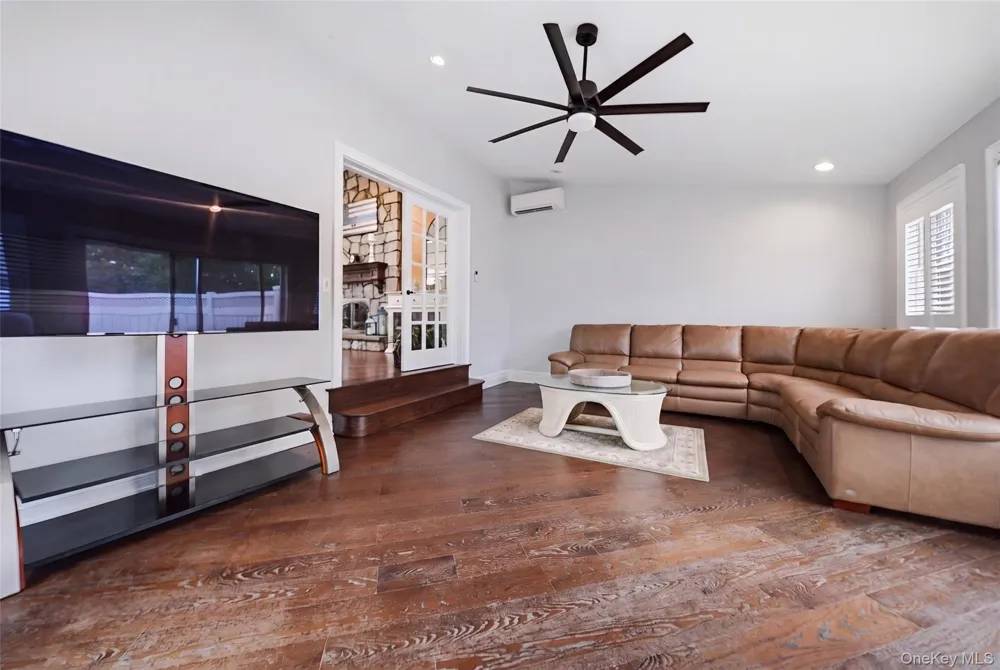 5 Renee Place Massapequa Park, NY 11762
