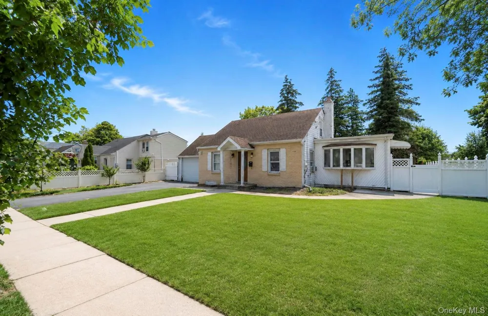 730 Goodrich Street Uniondale, NY 11553
