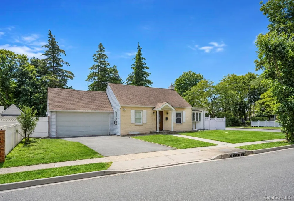 730 Goodrich Street Uniondale, NY 11553