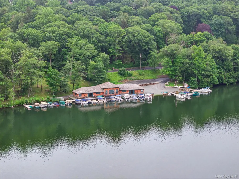 197 Wee Wah Road Tuxedo Park, NY 10987