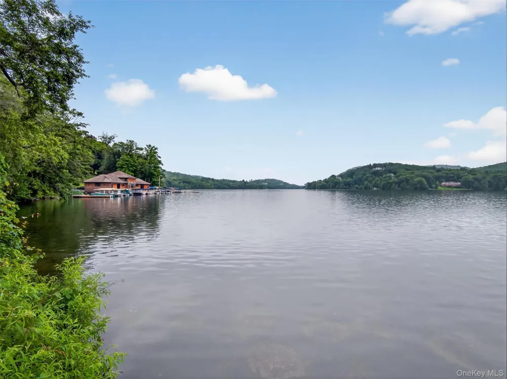 197 Wee Wah Road Tuxedo Park, NY 10987