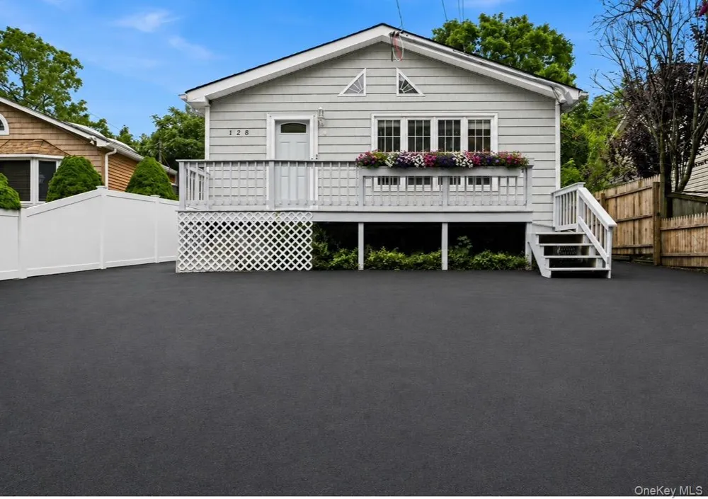 128 Walnut Road Kings Park, NY 11754