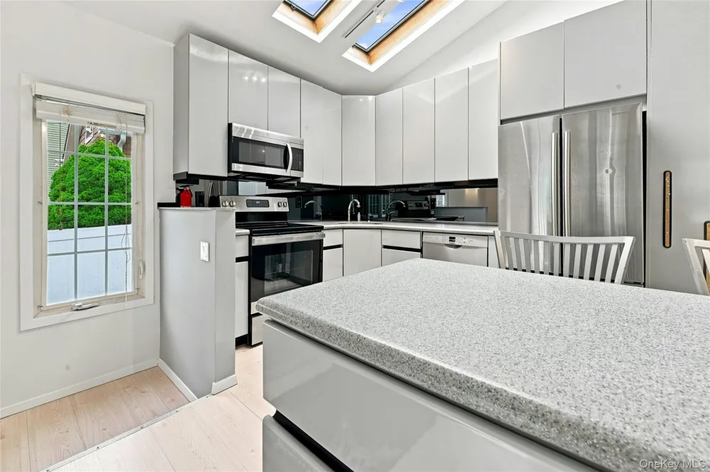 128 Walnut Road Kings Park, NY 11754