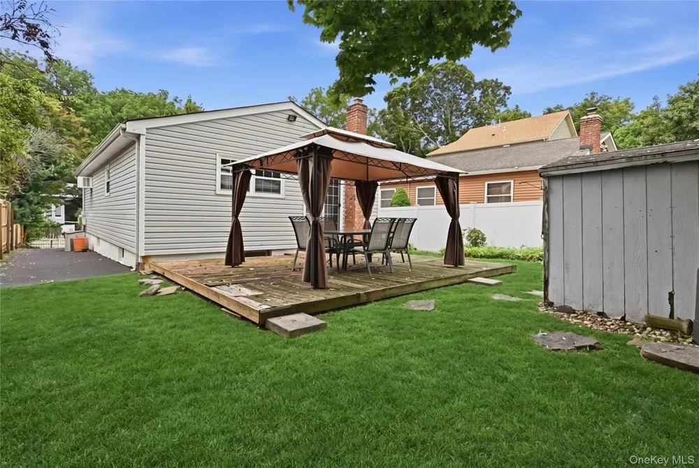128 Walnut Road Kings Park, NY 11754