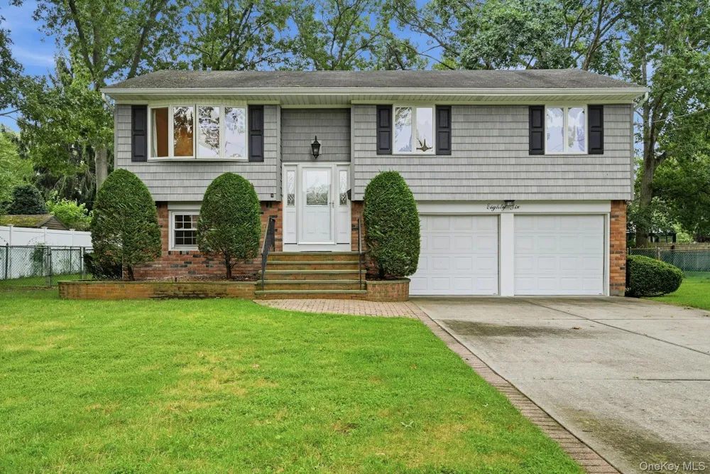 86 39th Street Islip, NY 11751