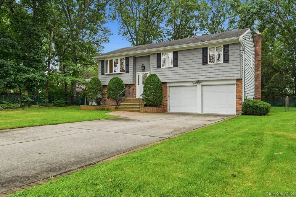 86 39th Street Islip, NY 11751