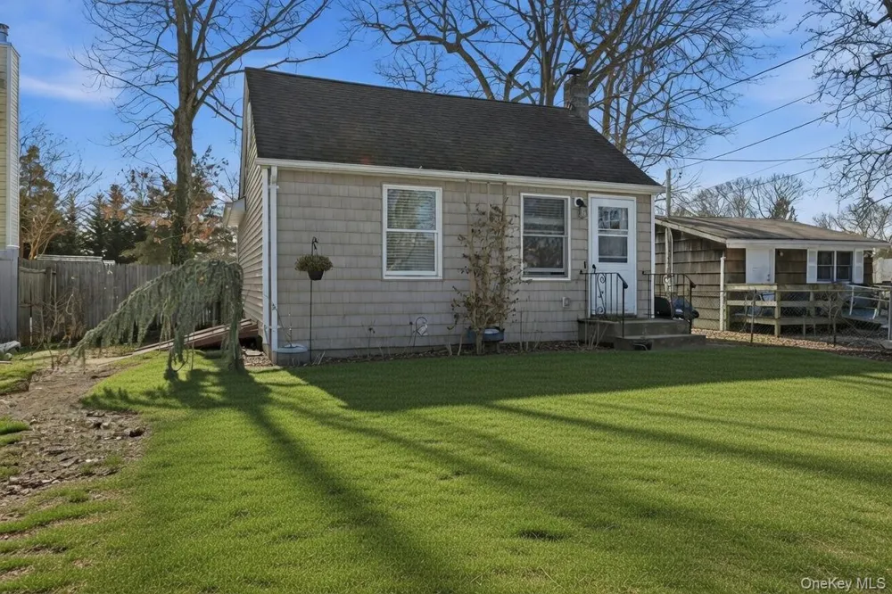 36 Woodlawn Avenue Selden, NY 11784