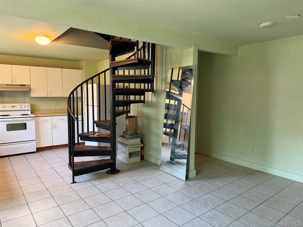 2624 Carmel Avenue Brewster, NY 10509