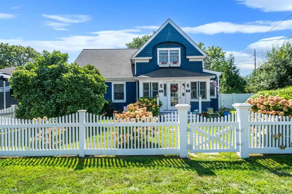 10 Park Street Blue Point, NY 11715