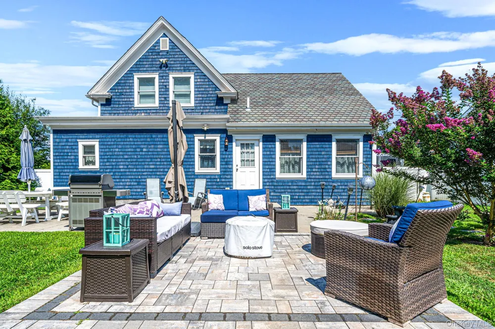 10 Park Street Blue Point, NY 11715