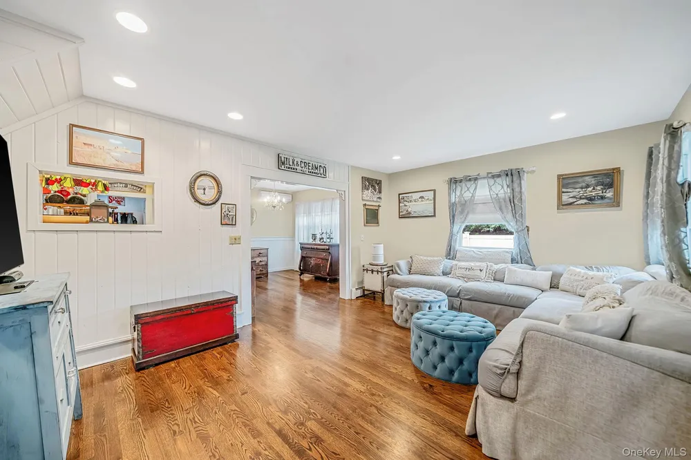 10 Park Street Blue Point, NY 11715
