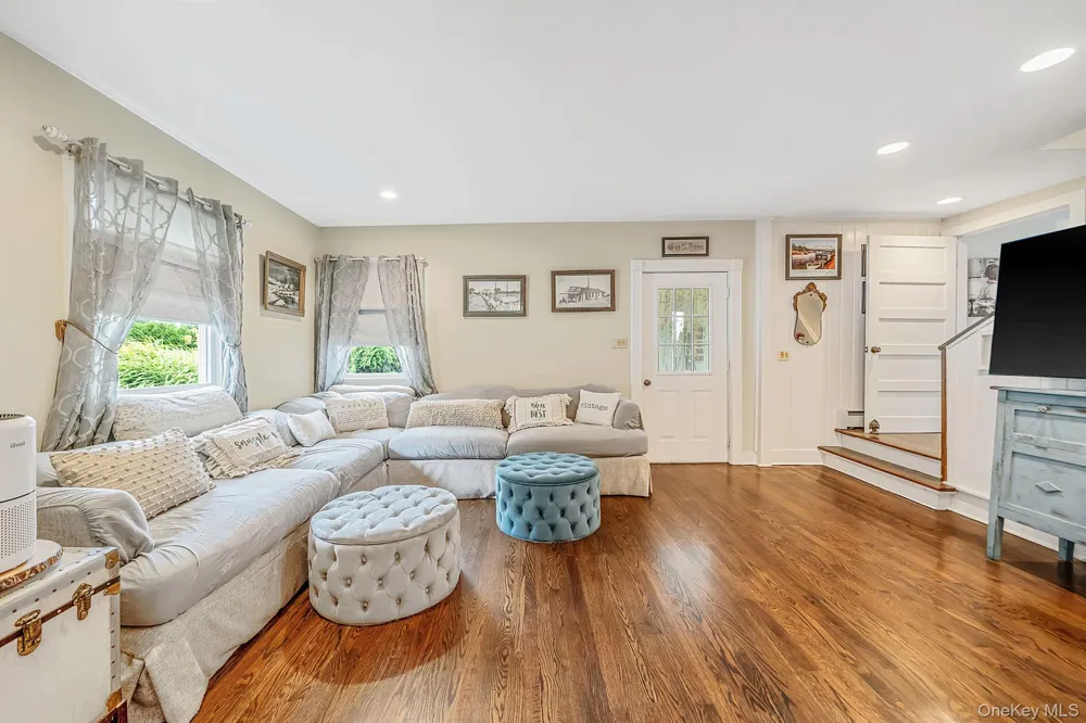 10 Park Street Blue Point, NY 11715