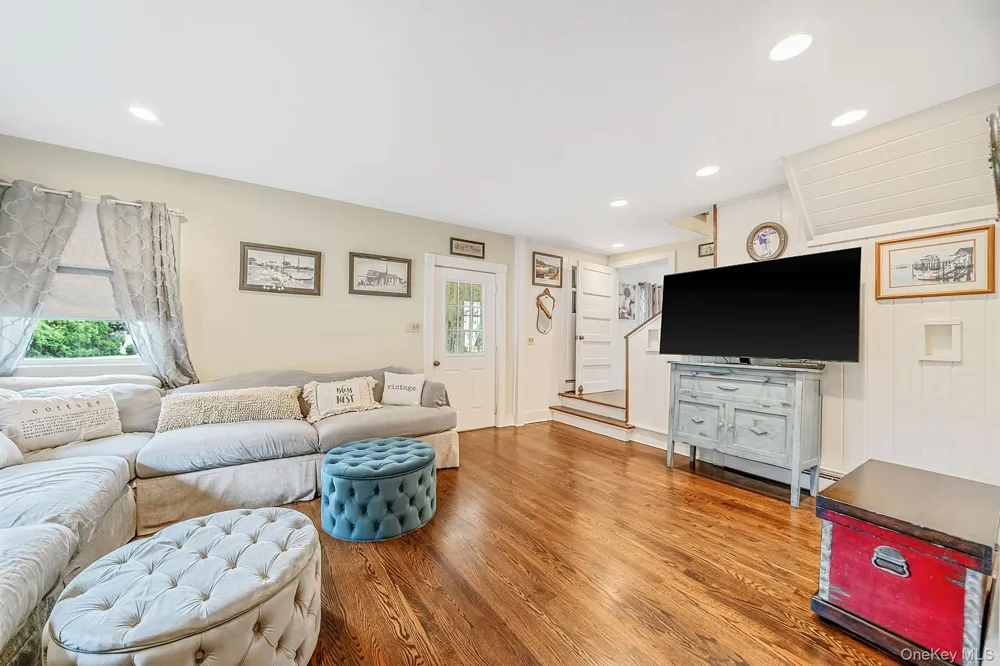 10 Park Street Blue Point, NY 11715