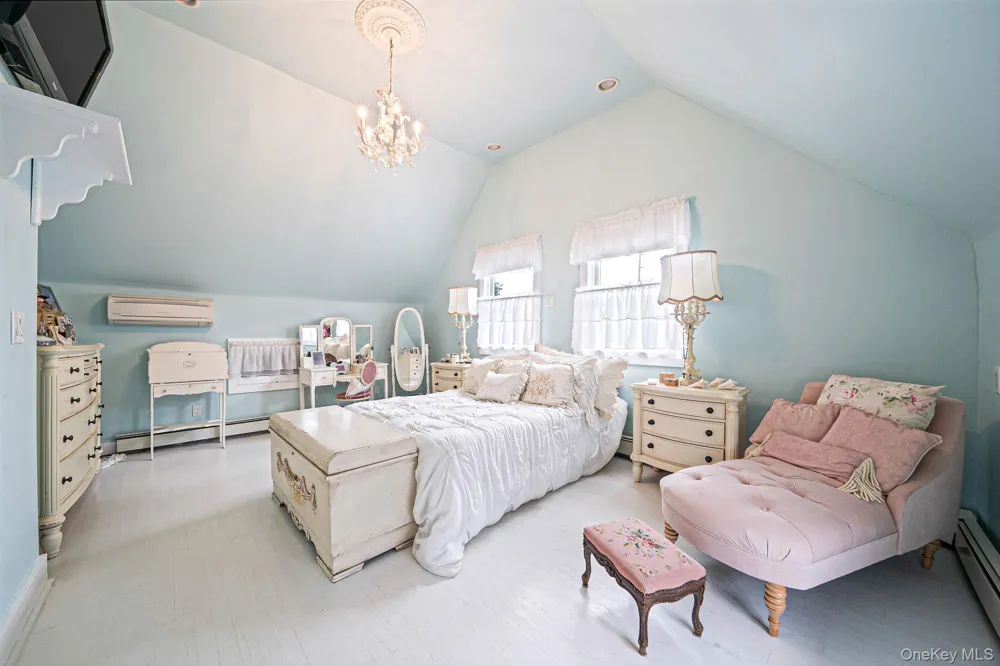 10 Park Street Blue Point, NY 11715