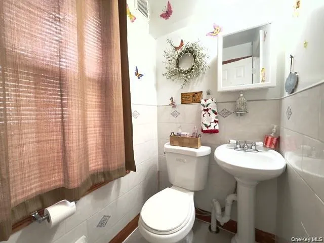 209-44 110th Avenue Queens Village, NY 11429